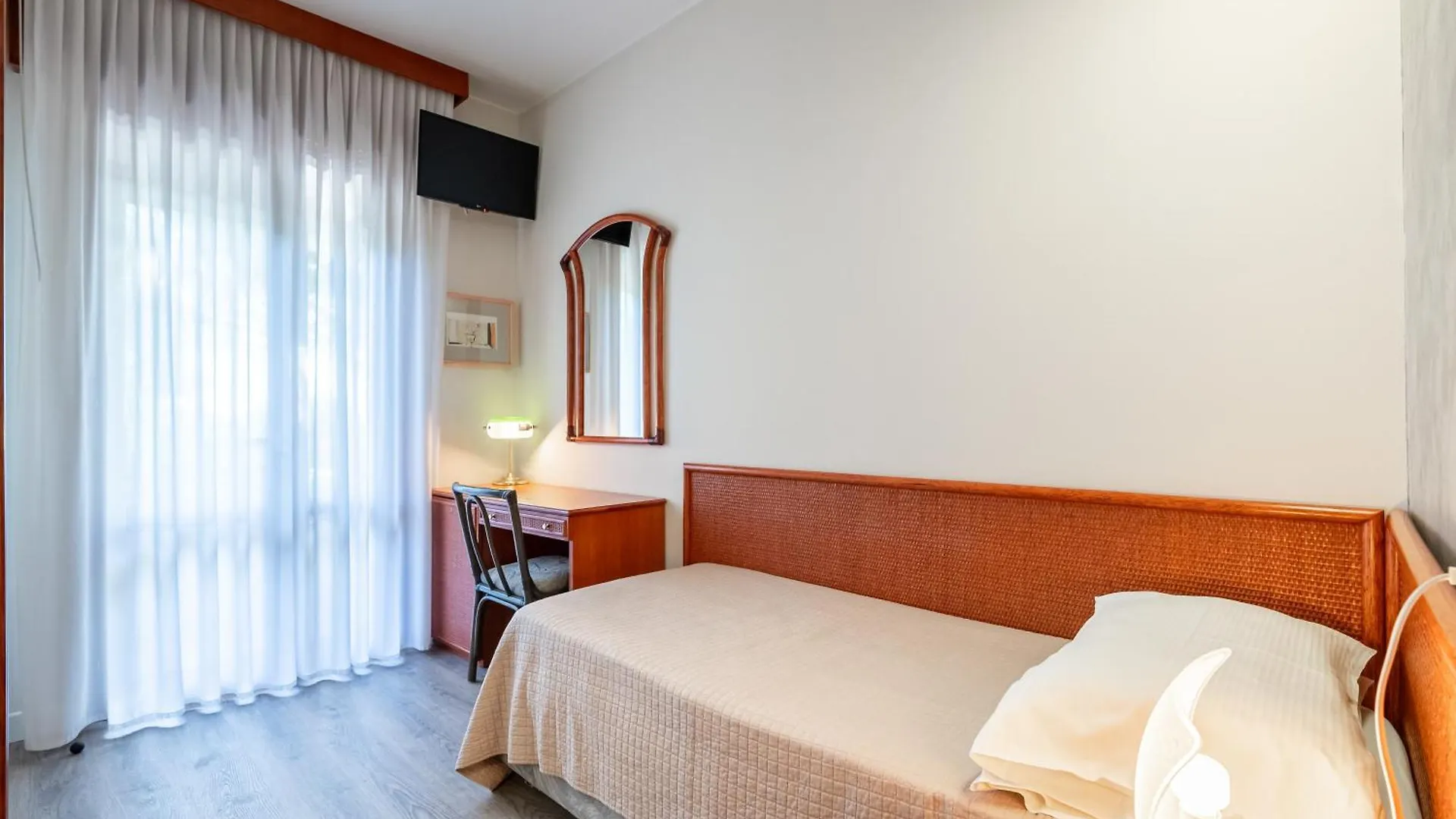 Hotel Negresco Lido di Jesolo 4*,  Italy
